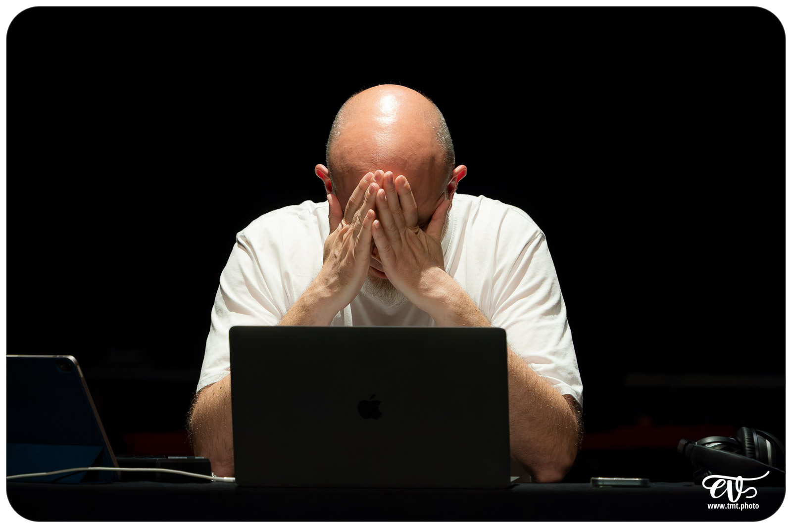 L'HUMOUR DENOTE (ELEVES EMMDH & CEDRIC GOUBERT)